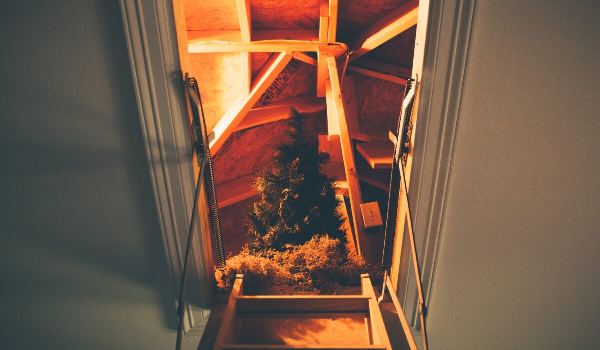 roofers in Burlington attic insulation tips